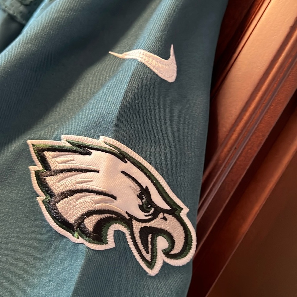NFL Philadelphia Eagles Wentz #11 Green Classic Jersey! - Picture 7 of 9